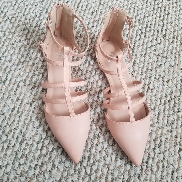 *FINAL CLEARANCE PRICING* Soft pink flats - Picture 2 of 5
